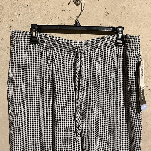 Sag Harbor NWT Pull On Pants Size XL Black Check Straight Leg Elastic Waist - Picture 2 of 9